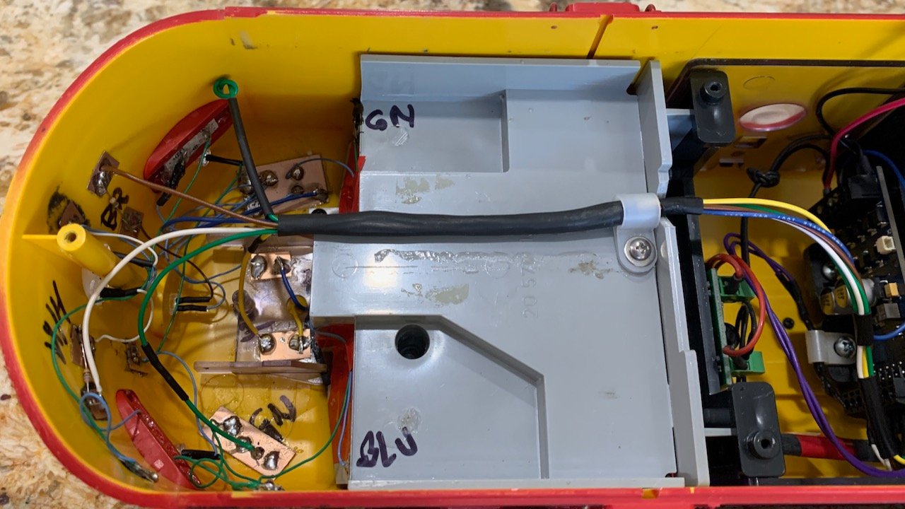 LGB F7A light wiring below cab